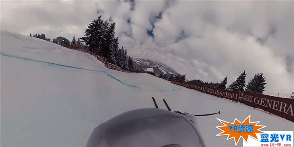 第一视角急速滑雪下载 132MB 极限刺激类VR视频