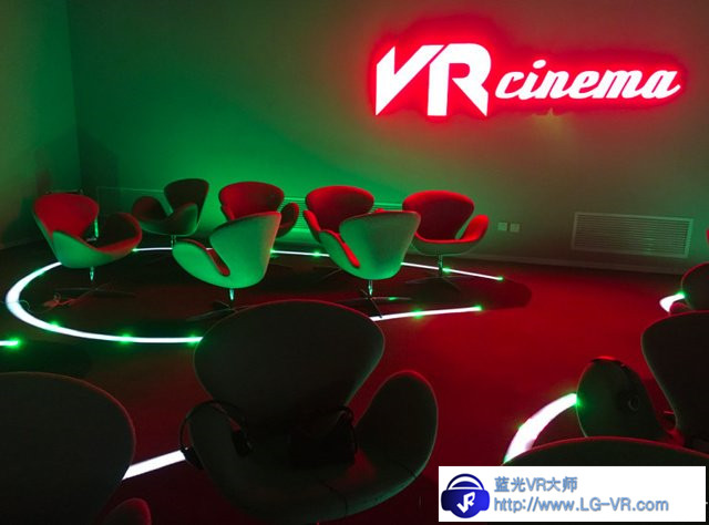 全球首家VR影院在国美开业 1小时30元